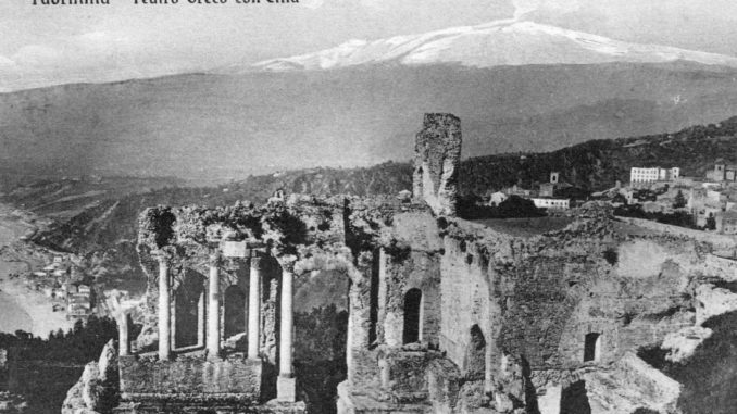 Taormina - Teatro Greco con l'Etna 1914